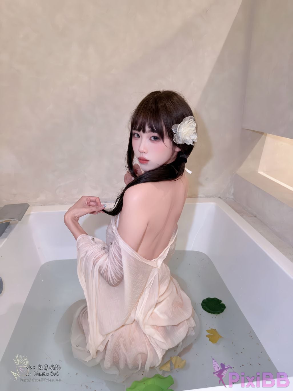 Cosplayer Mochi is delicious underwater moon Mid Autumn Festival PixiBB.COM 043
