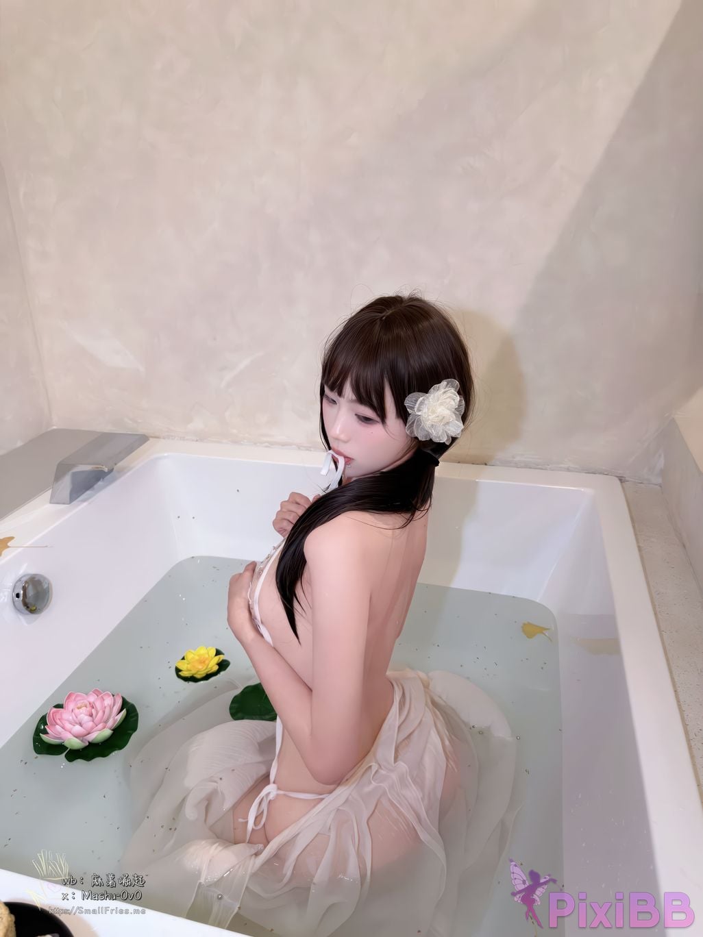 Cosplayer Mochi is delicious underwater moon Mid Autumn Festival PixiBB.COM 062