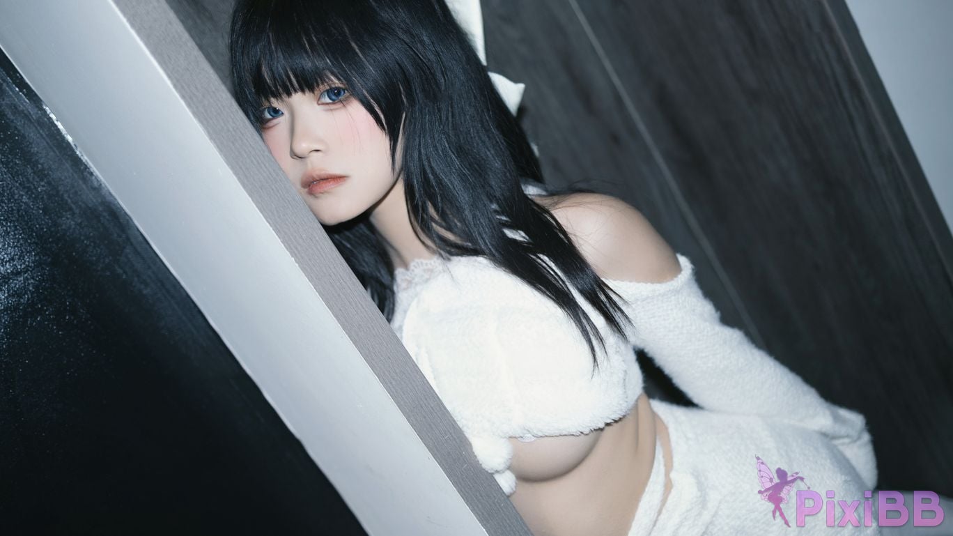 Cosplayer Tokuyama white furry PixiBB.COM 004