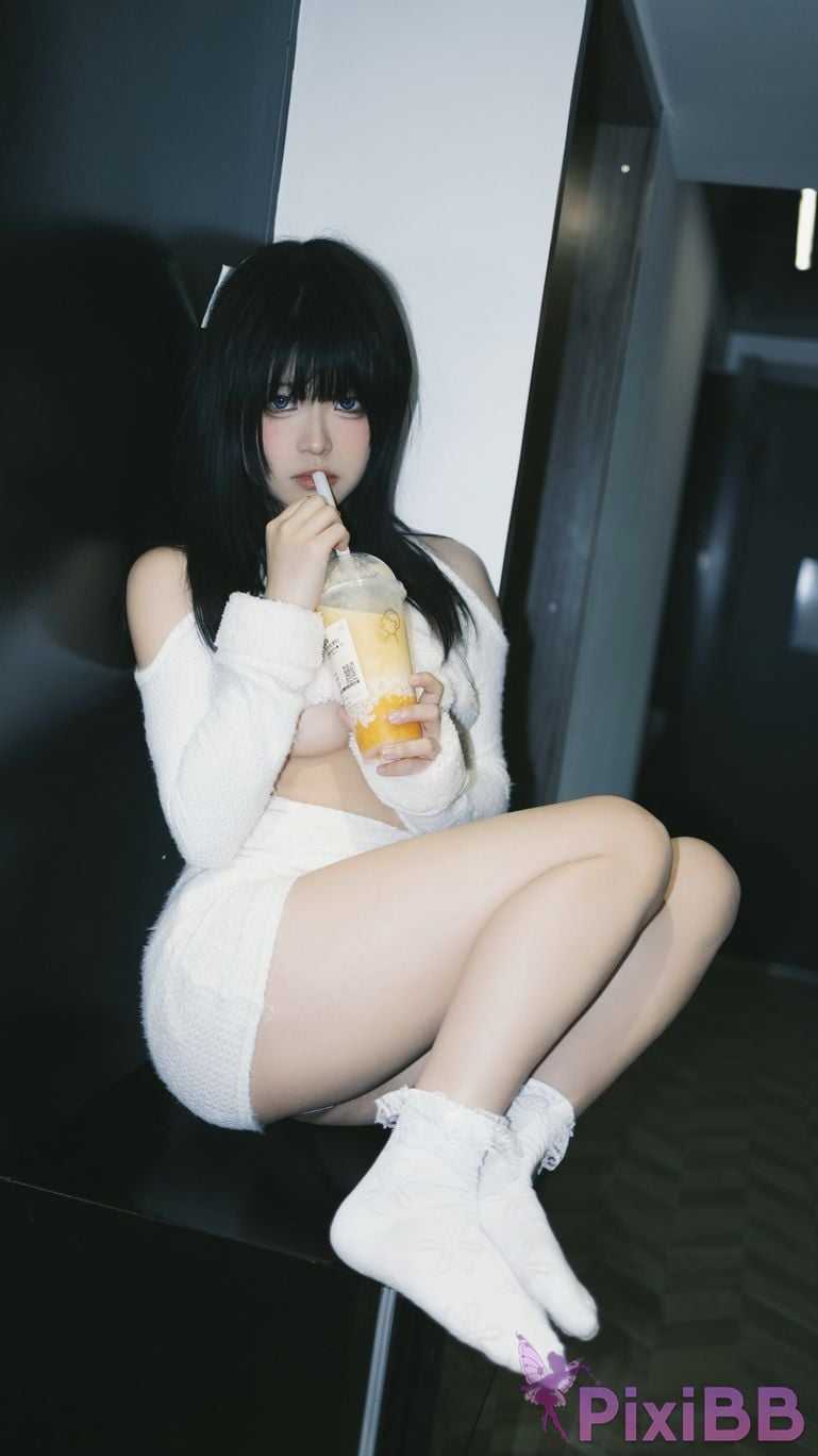 Cosplayer Tokuyama white furry PixiBB.COM 007