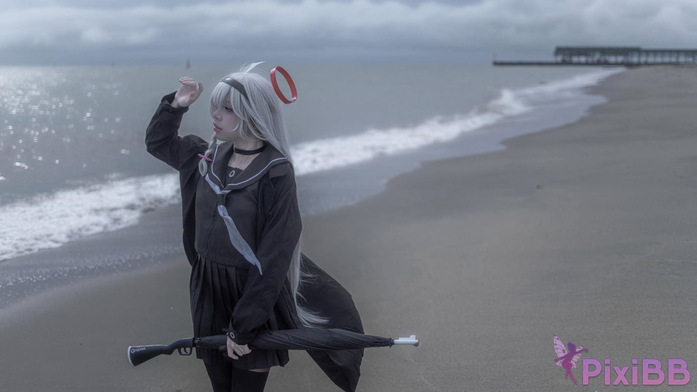 Cosplayer Zhiyue Etsu ko Blue Archive prana PixiBB.COM 014