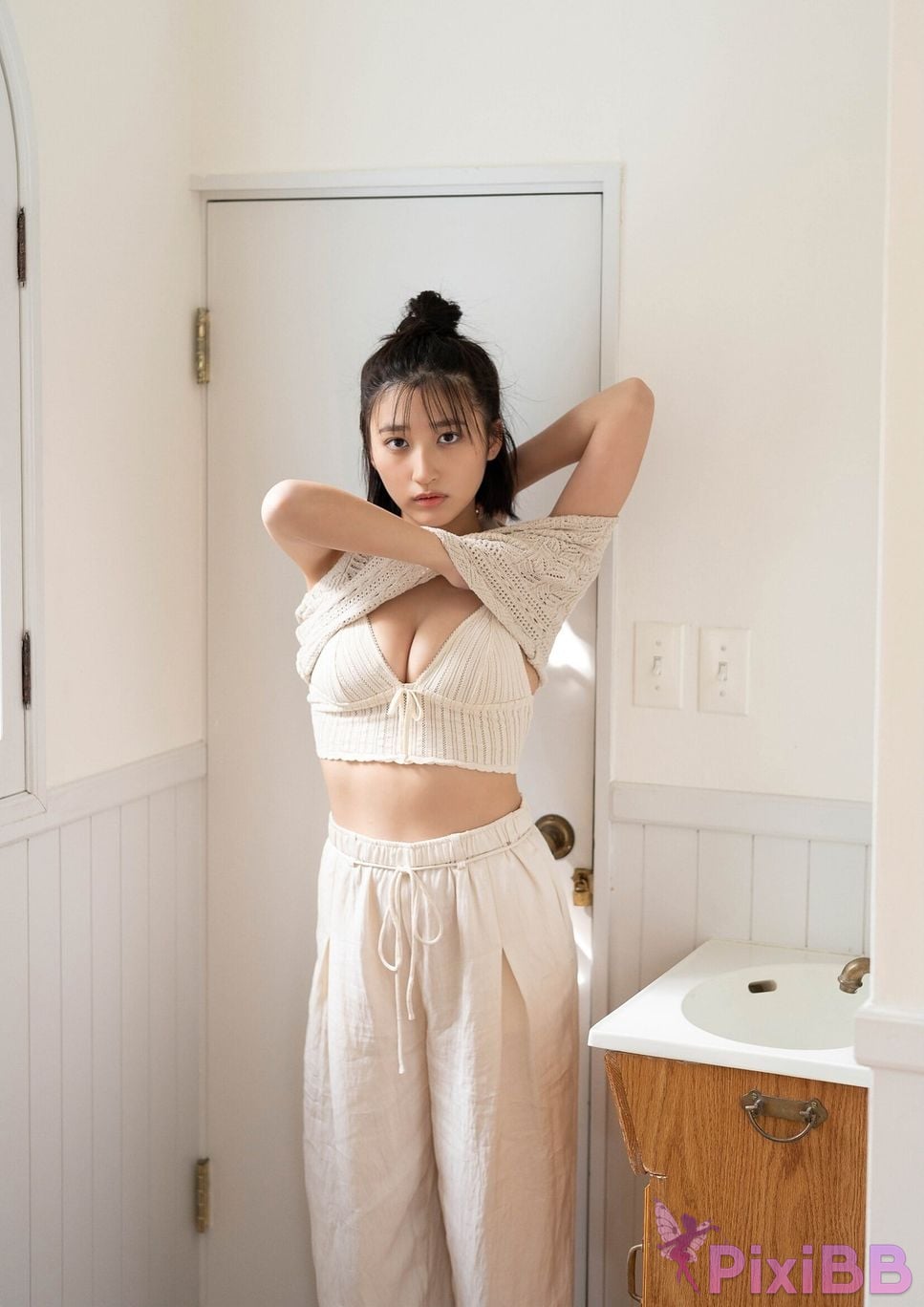 Japanese Idol Akira Mizuno Hitomi true self BRODY digital photography PixiBB.COM 006