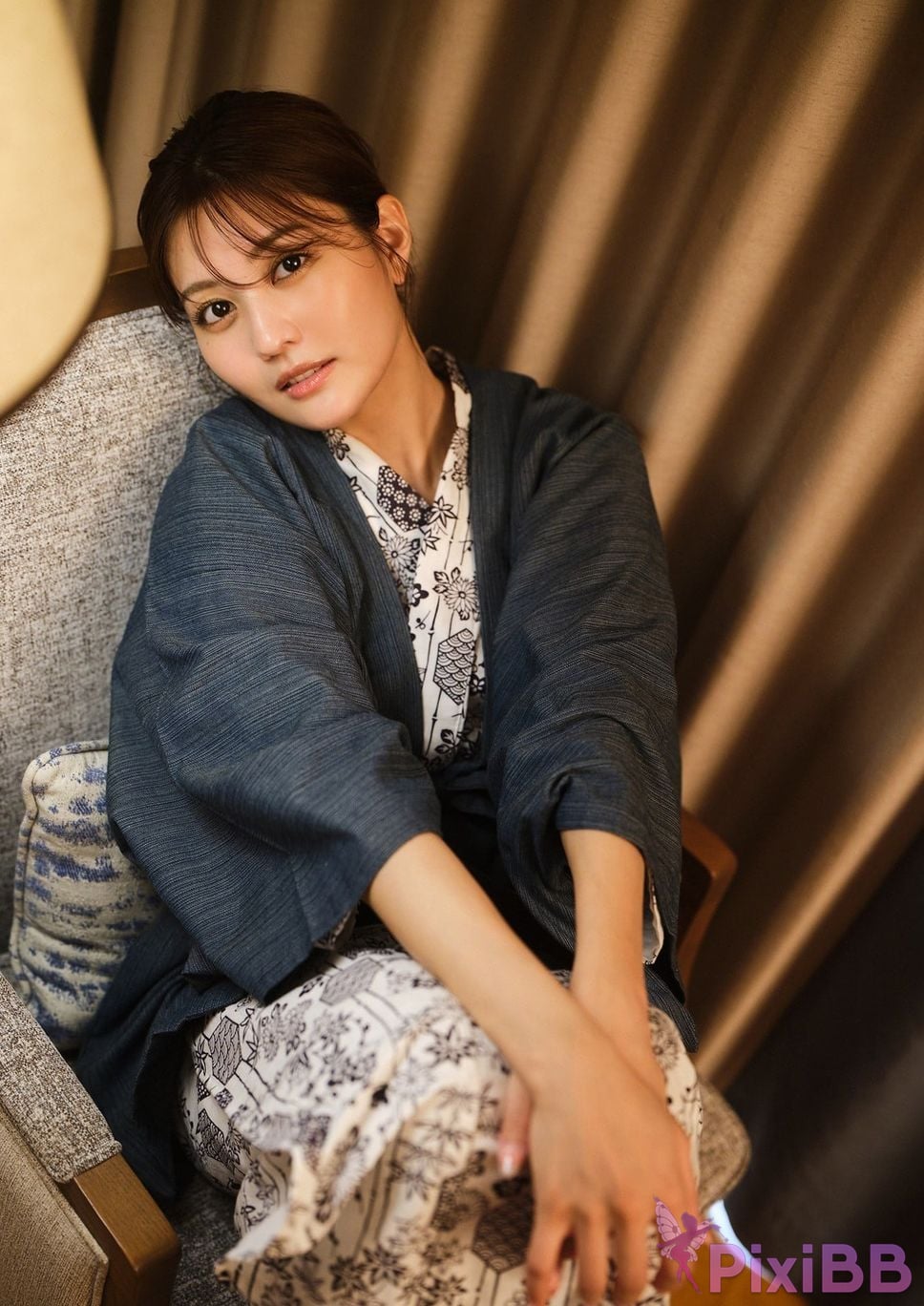 Japanese Idol Yume Hayashi large increase 82 page floating experience Spisan gravure photo book PixiBB.COM 051