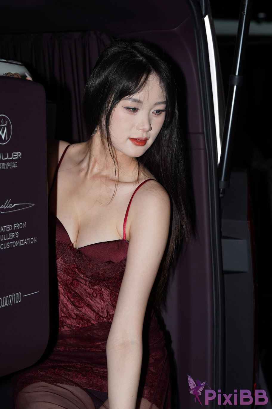 Featured Street Photography Works No.6010 Xiaoya in red dress PixiBB.COM 004