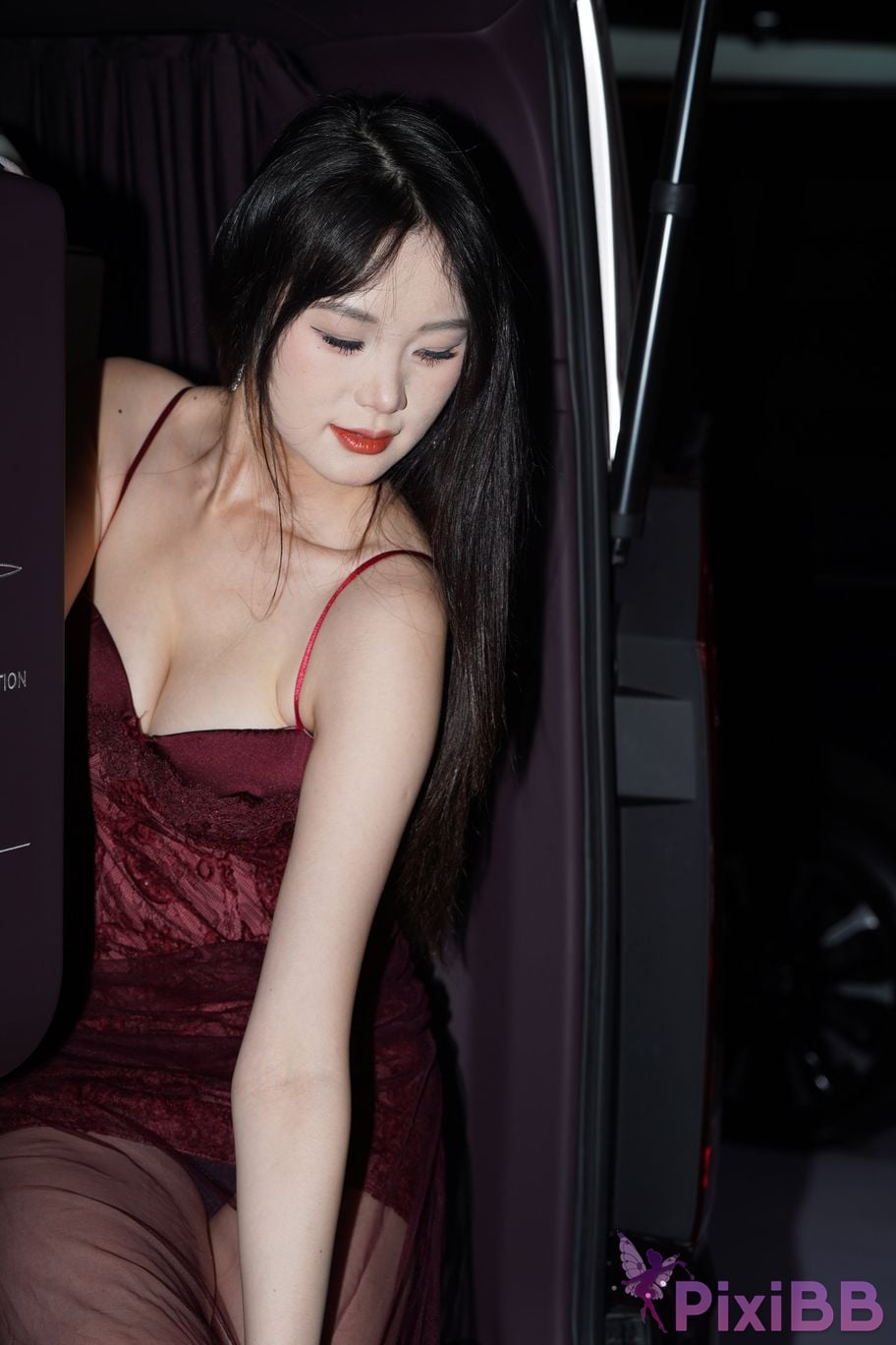 Featured Street Photography Works No.6010 Xiaoya in red dress PixiBB.COM 005
