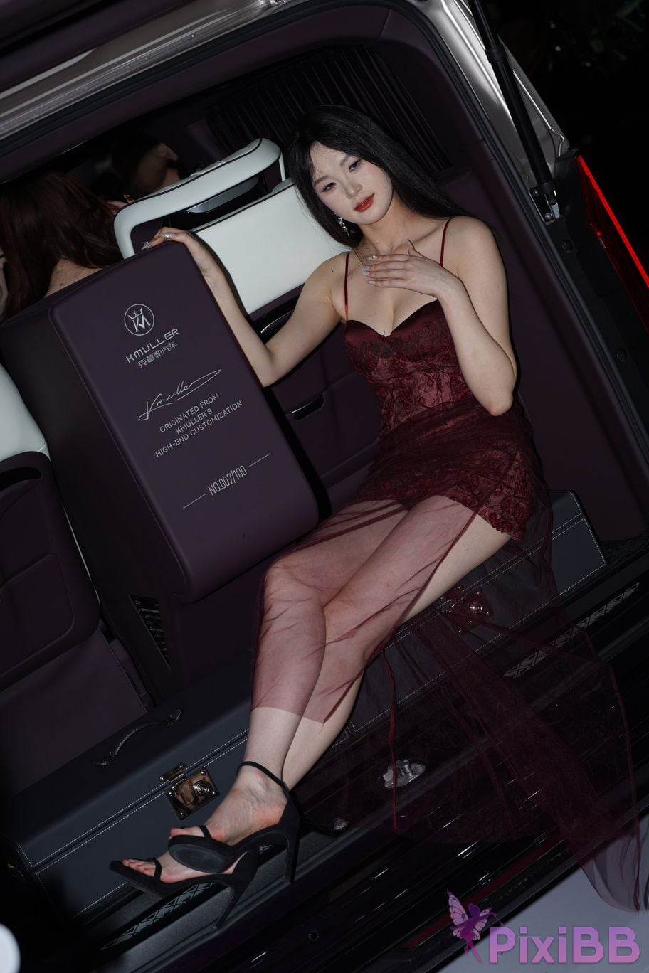 Featured Street Photography Works No.6010 Xiaoya in red dress PixiBB.COM 031