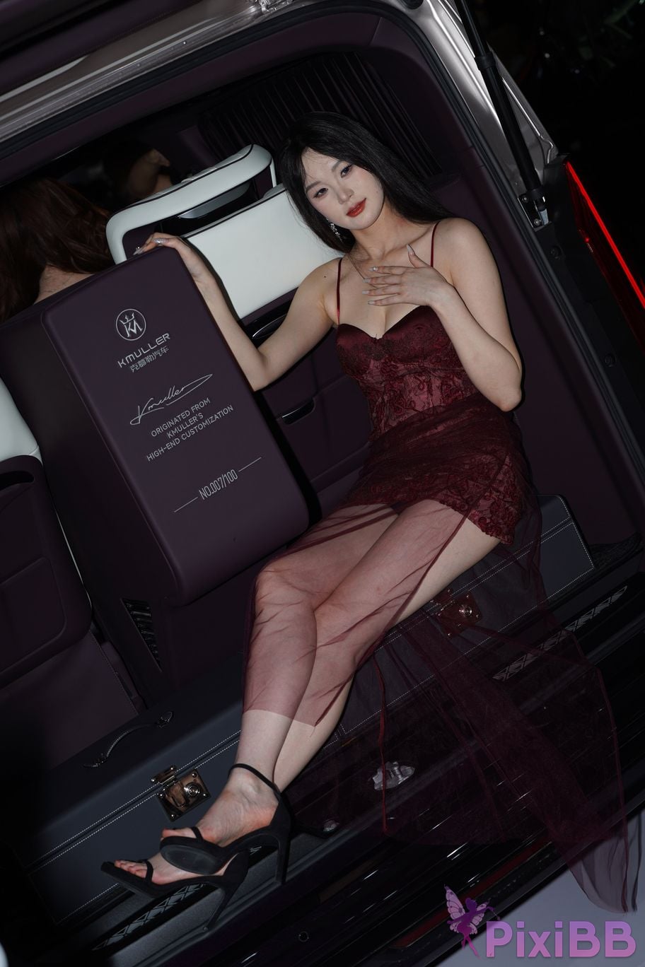 Featured Street Photography Works No.6010 Xiaoya in red dress PixiBB.COM 032