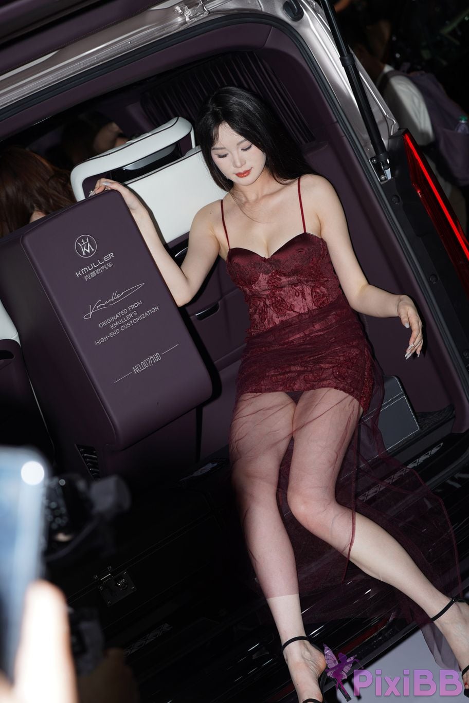 Featured Street Photography Works No.6010 Xiaoya in red dress PixiBB.COM 033
