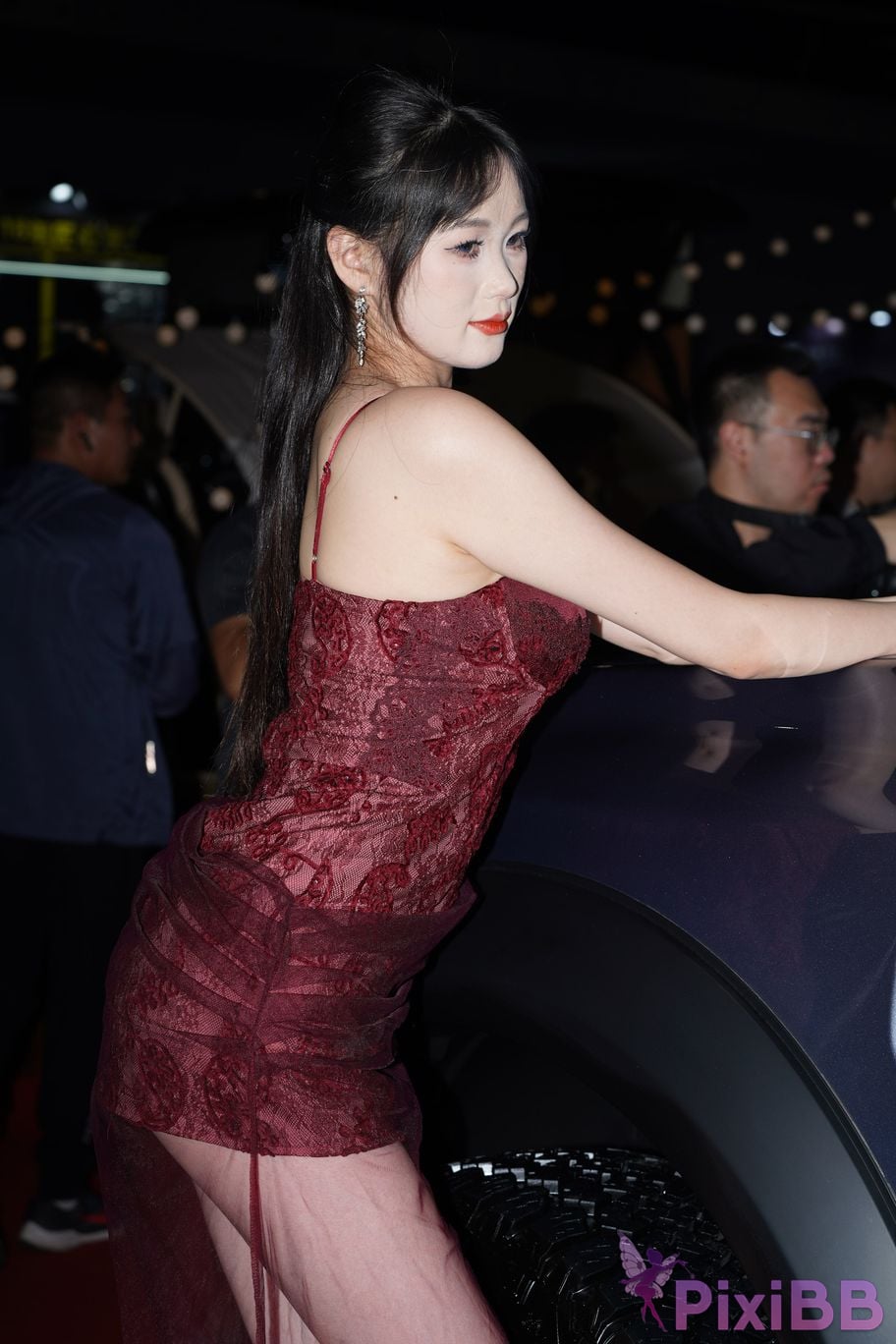 Featured Street Photography Works No.6010 Xiaoya in red dress PixiBB.COM 120
