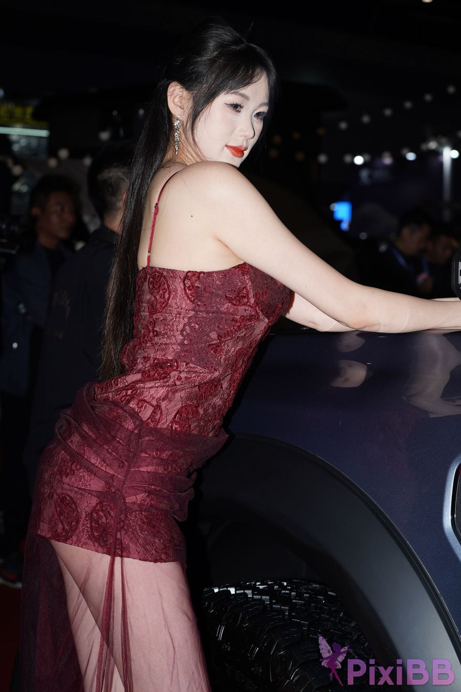 Featured Street Photography Works No.6010 Xiaoya in red dress PixiBB.COM 125
