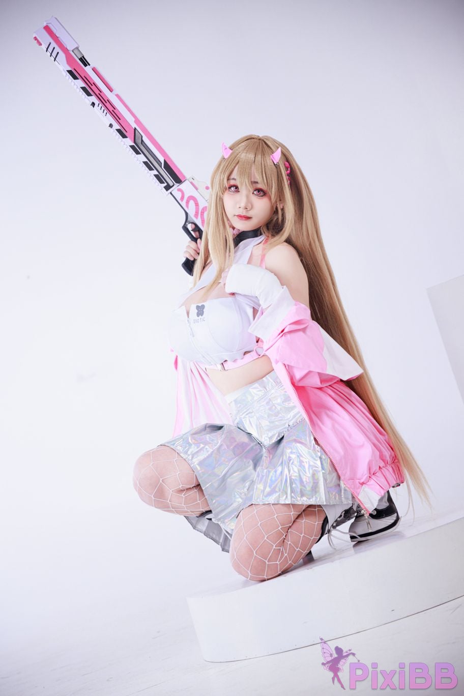 Cosplayer A Xuexue Nikke Viper daily life PixiBB.COM 024