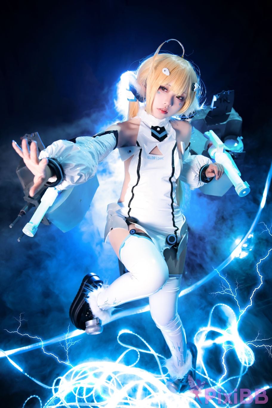 Cosplayer G44 wont get hurt Eldridge Lift high PixiBB.COM 002
