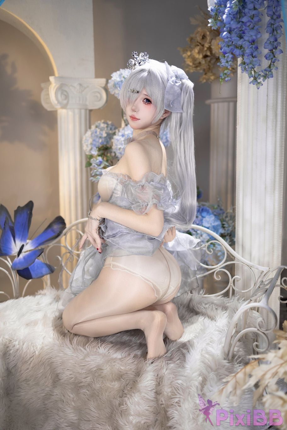 Cosplayer Crispy cake yaki NIKKE cinderella crystal princess PixiBB.COM 013