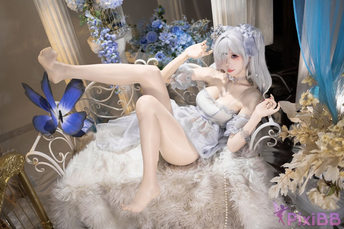 Cosplayer Crispy cake yaki NIKKE cinderella crystal princess PixiBB.COM 040