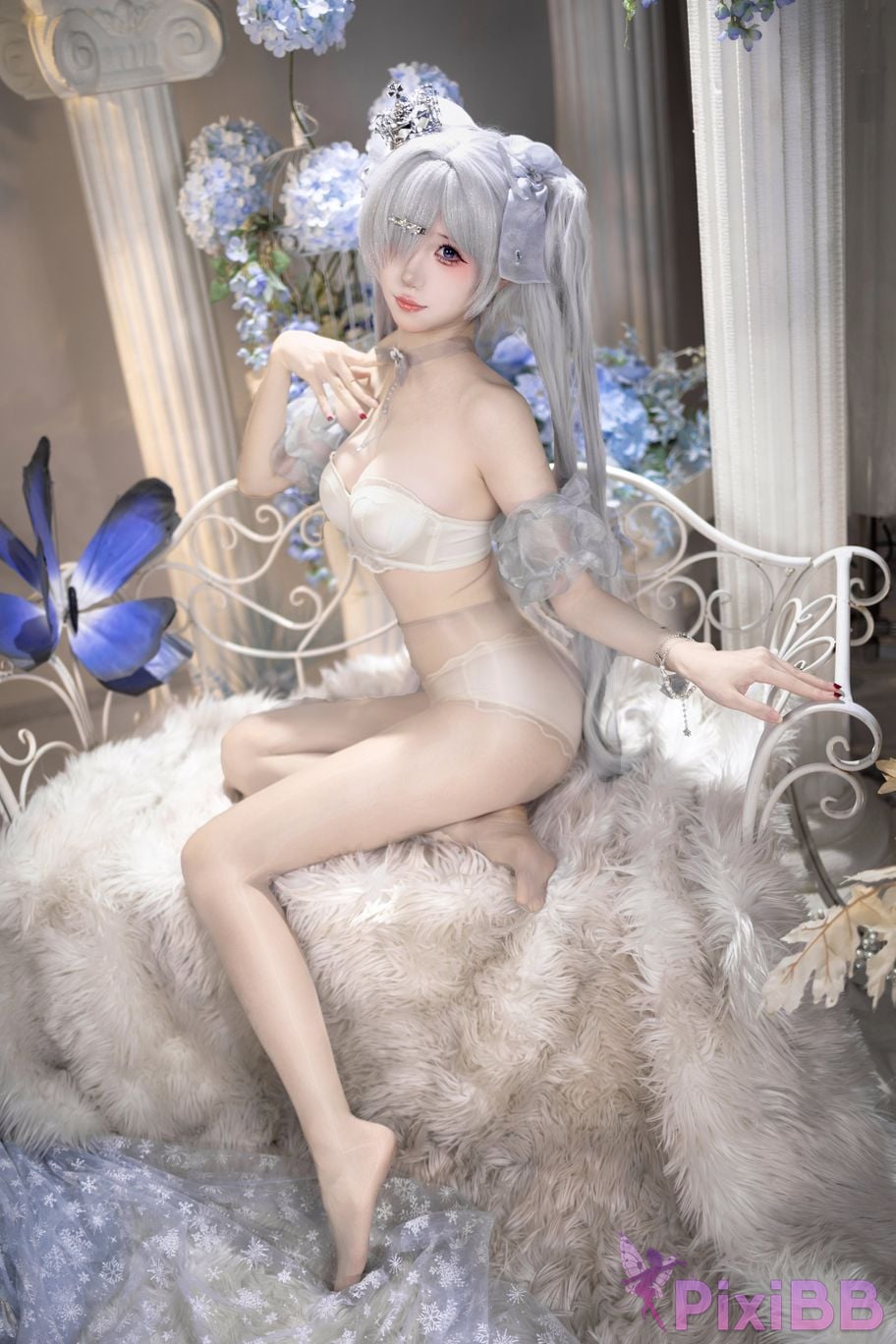 Cosplayer Crispy cake yaki NIKKE cinderella crystal princess PixiBB.COM 050