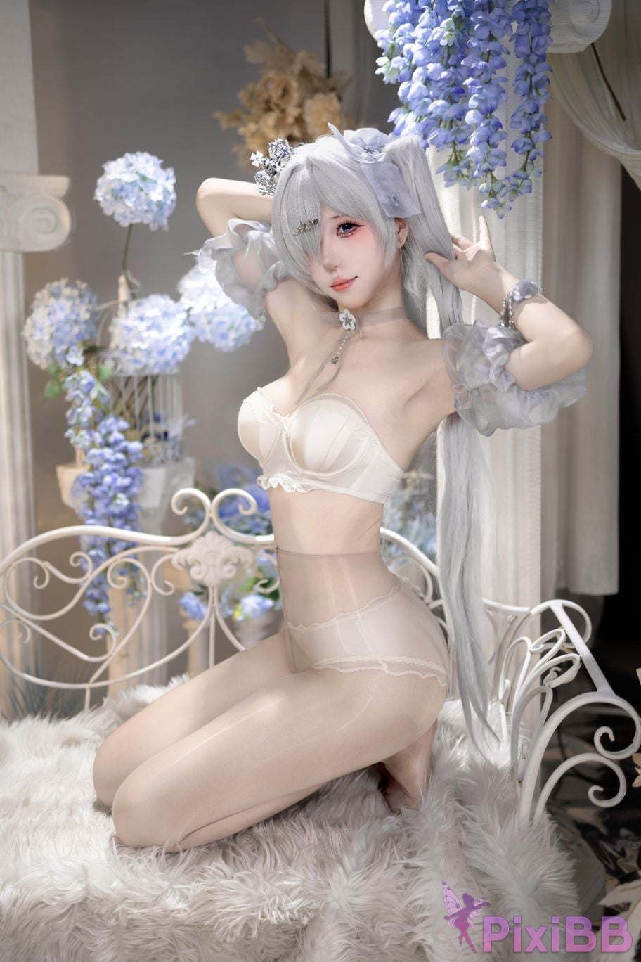 Cosplayer Crispy cake yaki NIKKE cinderella crystal princess PixiBB.COM 052