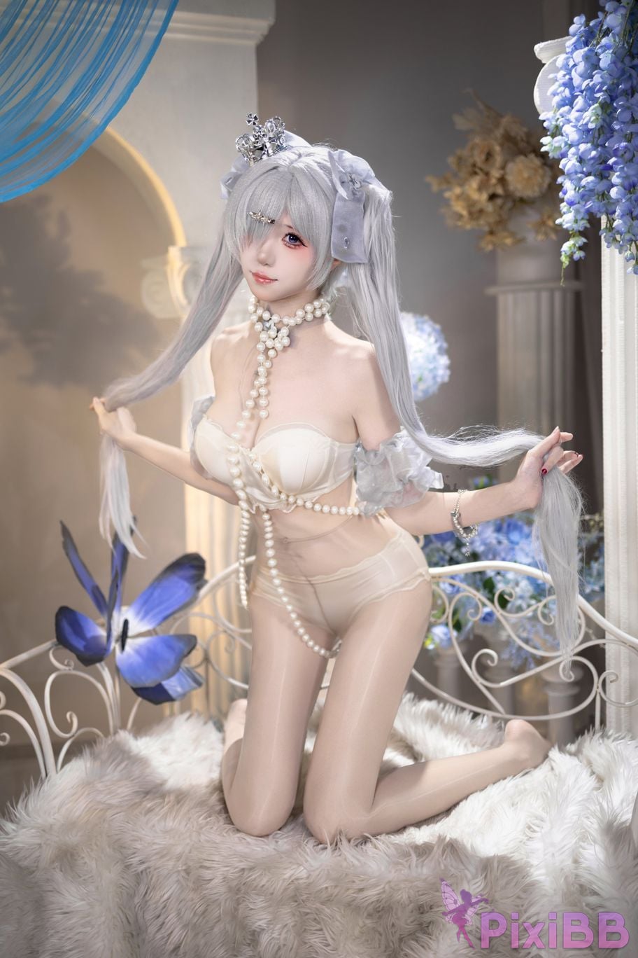 Cosplayer Crispy cake yaki NIKKE cinderella crystal princess PixiBB.COM 062