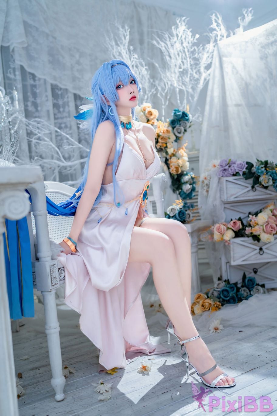 Coser Nikke PixiBB.COM 015