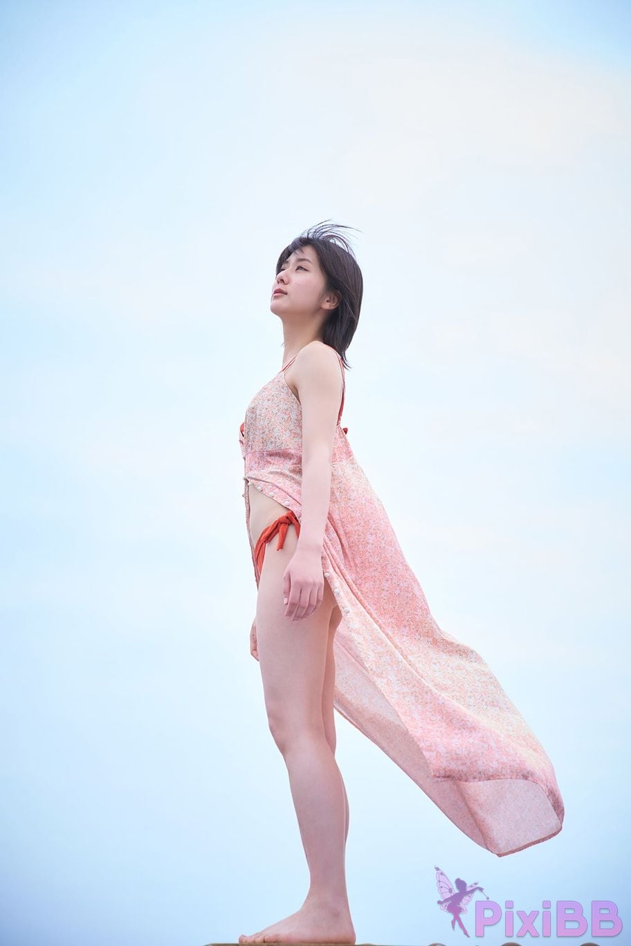 Japanese Idol Maria Shimizu clear water Maria youre showing too much. PixiBB.COM 046