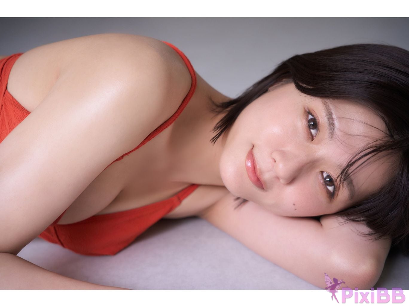 Japanese Idol Maria Shimizu clear water Maria youre showing too much. PixiBB.COM 057