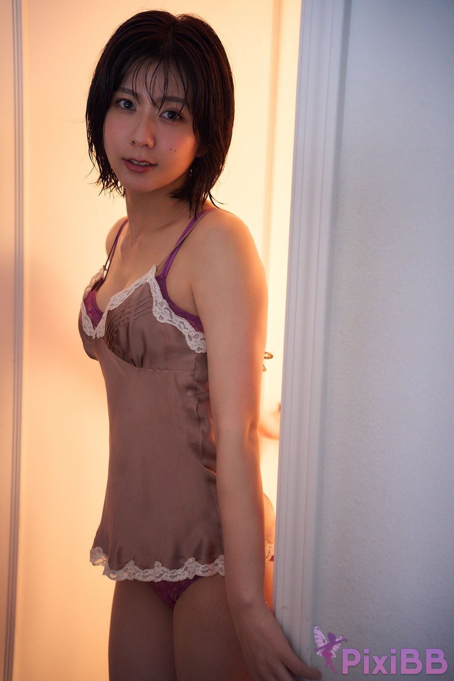 Japanese Idol Maria Shimizu clear water Maria youre showing too much. PixiBB.COM 076