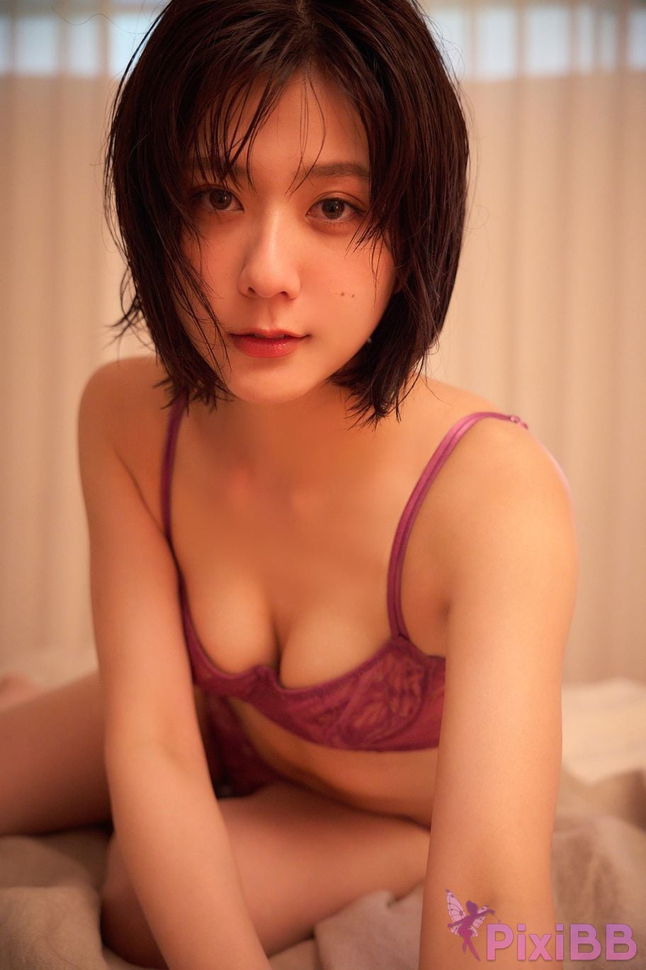 Japanese Idol Maria Shimizu clear water Maria youre showing too much. PixiBB.COM 085