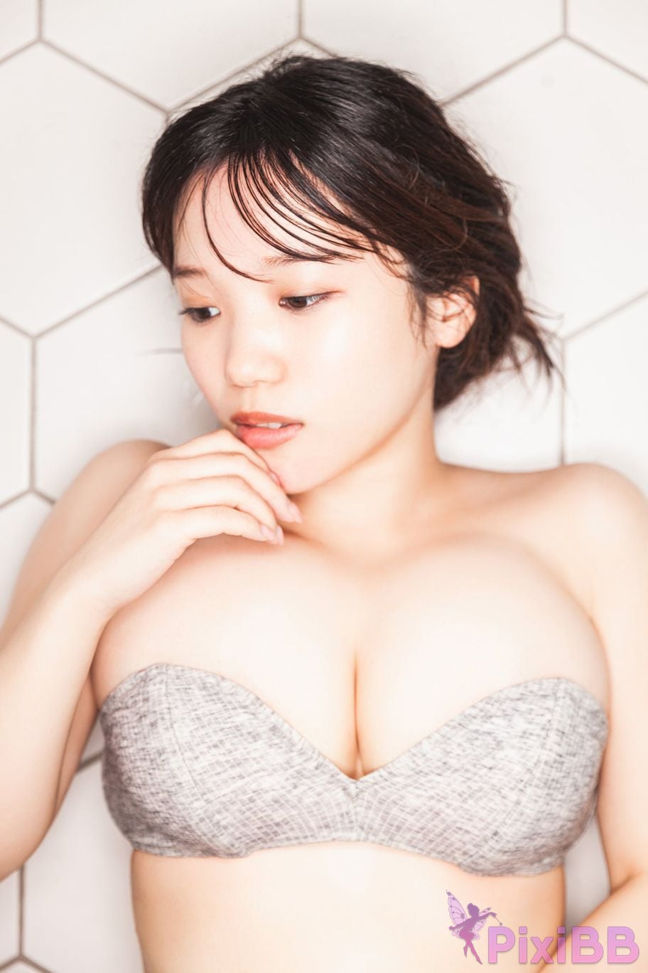 Japanese Idol Minami Hori FRIDAY digital photo book holy H cup Vol.2 PixiBB.COM 056