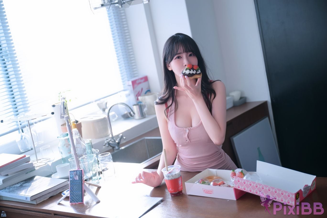 BLUECAKE Lee Ahrin Eat And Sleep PixiBB.COM 161
