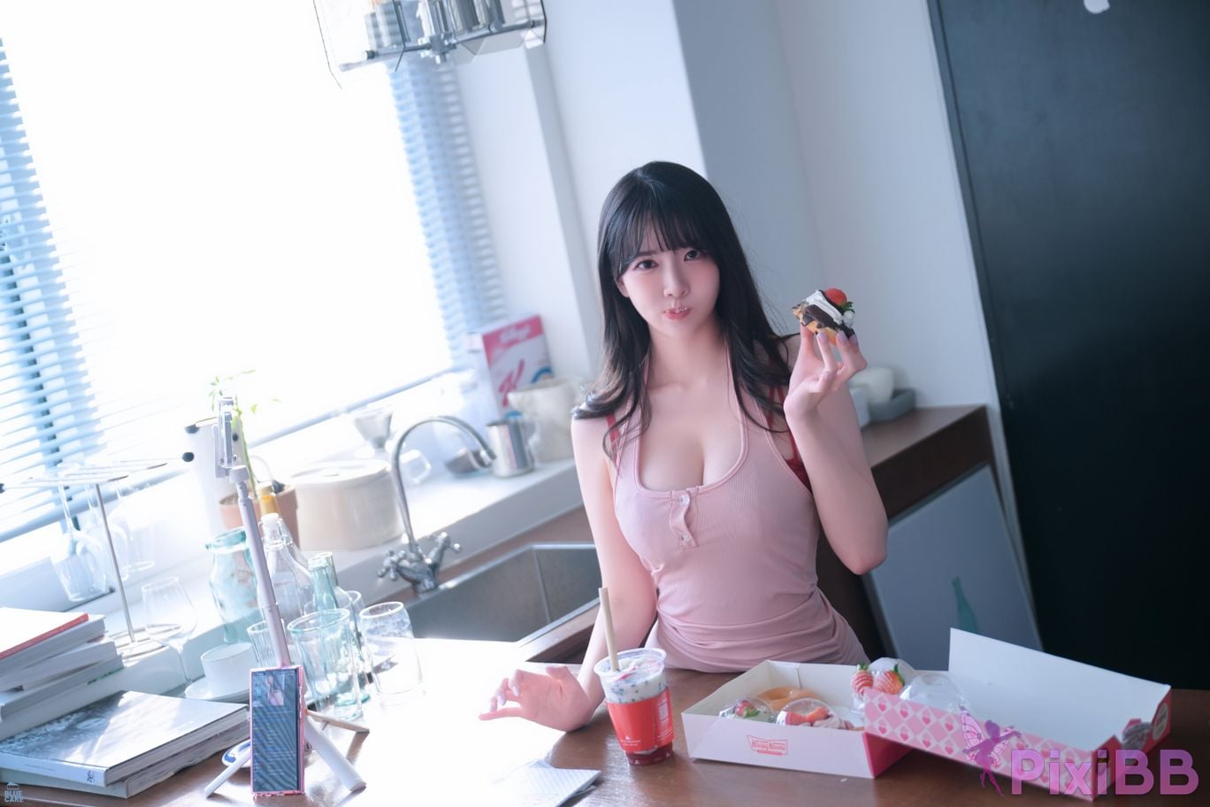 BLUECAKE Lee Ahrin Eat And Sleep PixiBB.COM 162
