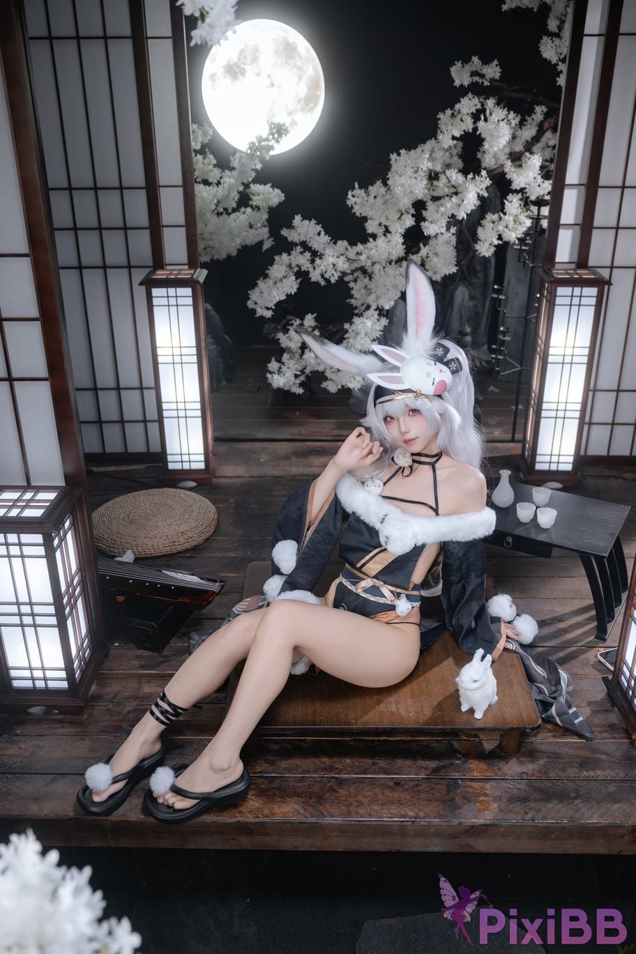 Cosplayer fox jiujiu Lafite Rabbit City Lord PixiBB.COM 001