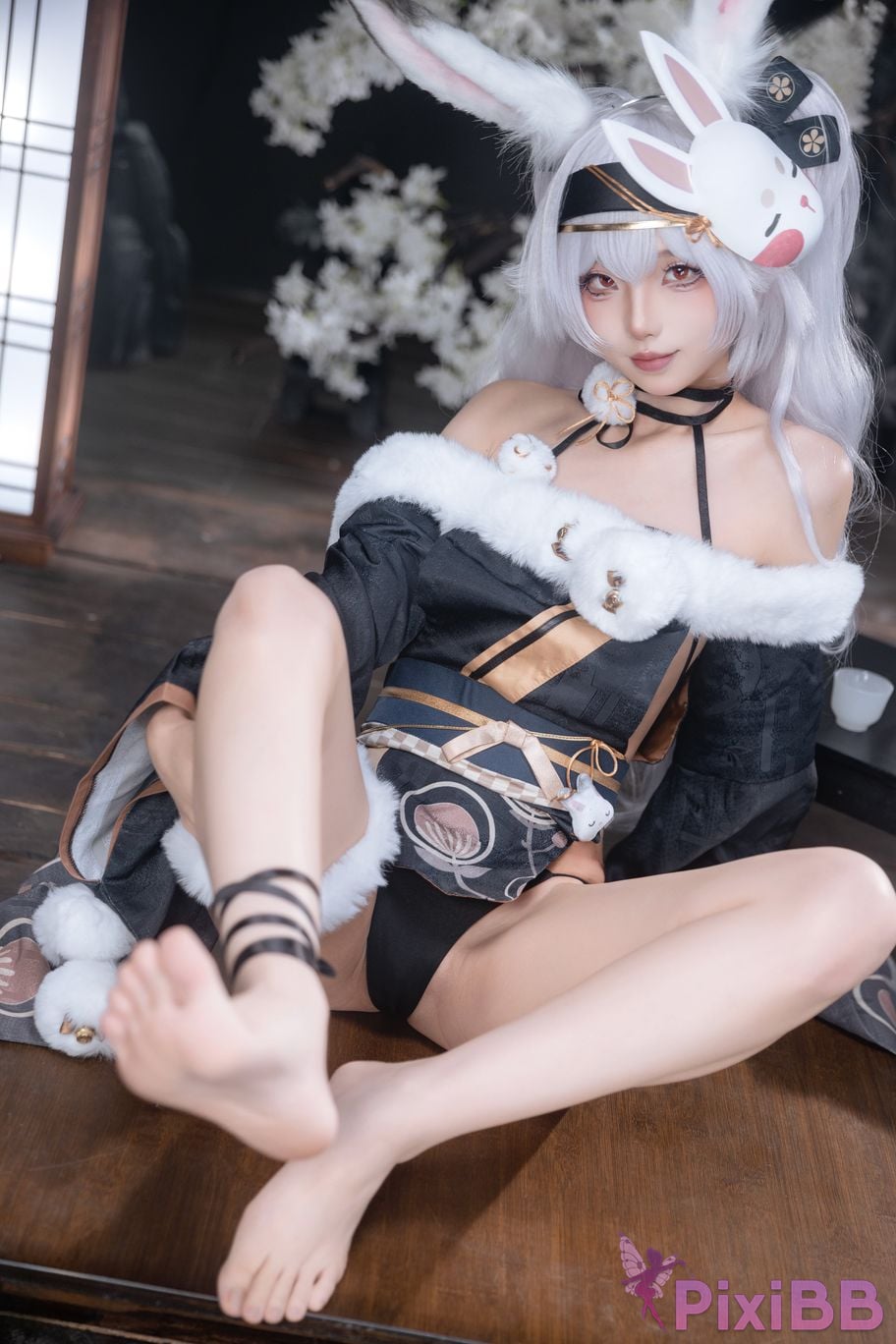 Cosplayer fox jiujiu Lafite Rabbit City Lord PixiBB.COM 017