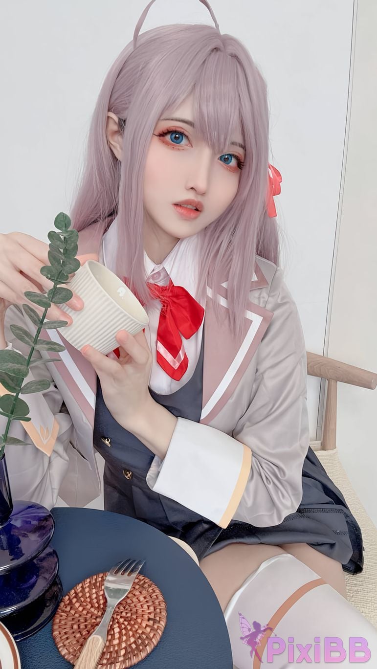 Cosplayer Rei Yamazaki Classmate Ellie PixiBB.COM 001