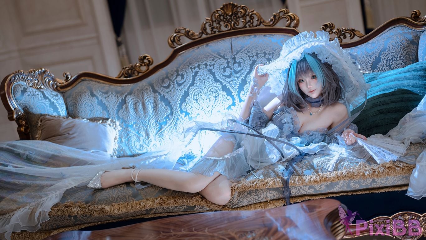 Cosplayer Tsuki Yueyin Cheshire scrapped manuscript PixiBB.COM 001