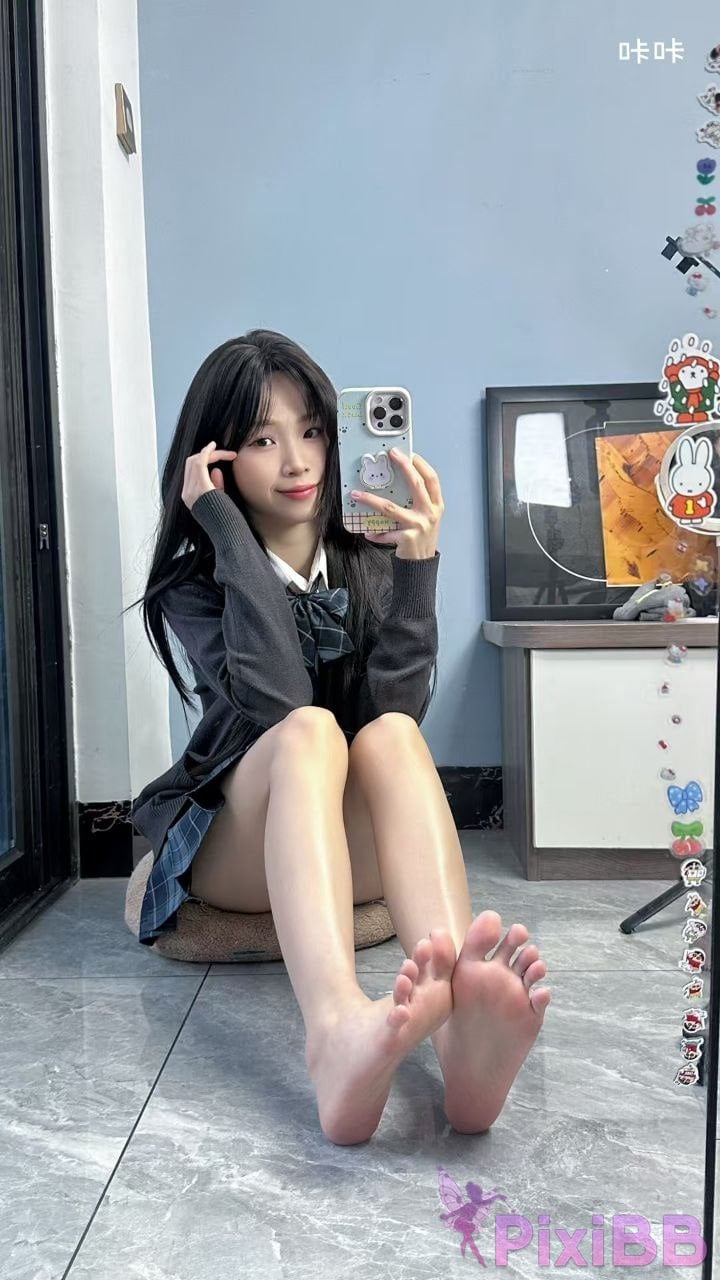 OtherXXX Kaka Douyin contrast foot control loli Large collection of silk views PixiBB.COM 079