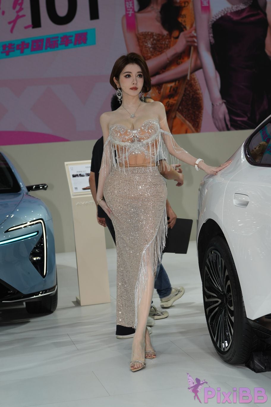Featured Street Photography Works No.6029 Central China International Auto Show Little Meow Dabao PixiBB.COM 063
