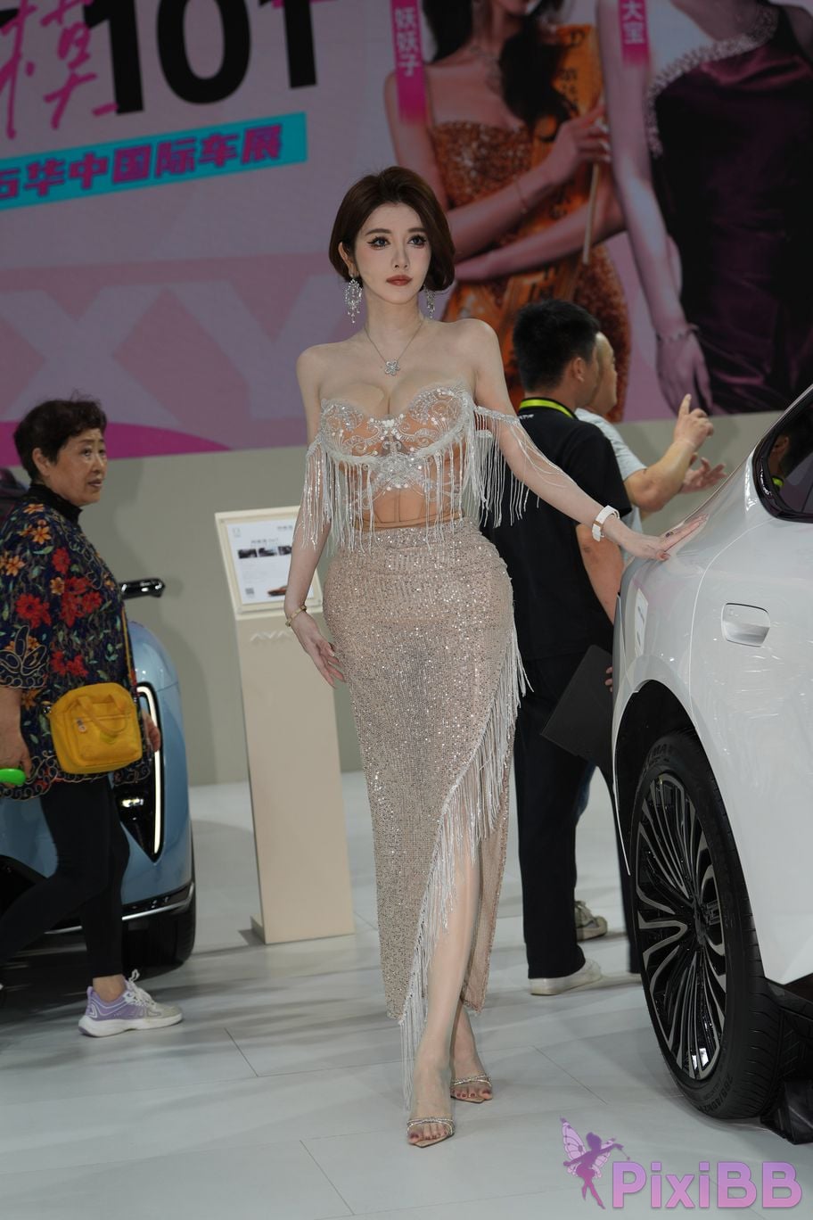 Featured Street Photography Works No.6029 Central China International Auto Show Little Meow Dabao PixiBB.COM 065