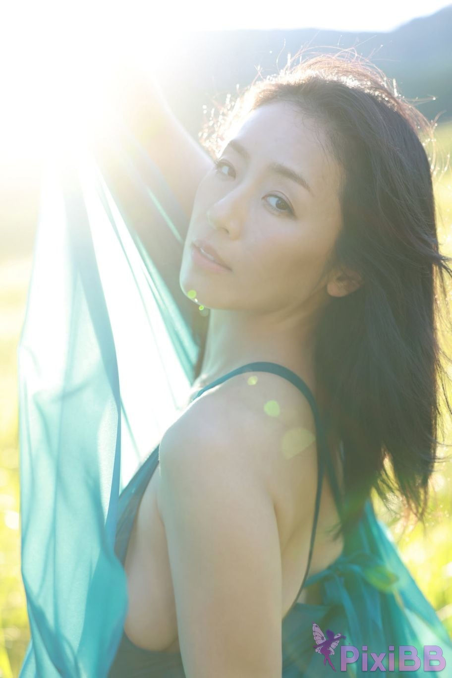 Japanese Idol Megumi Kagurazaka FRIDAY digital photo book Yellow remote All unreleased special Edition Vol.3 100 Cut super complete version PixiBB.COM 136