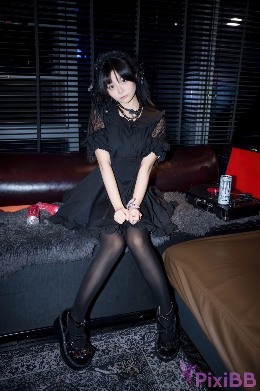 Cosplayer Tomoko Kyodaiou landmine girl PixiBB.COM 041