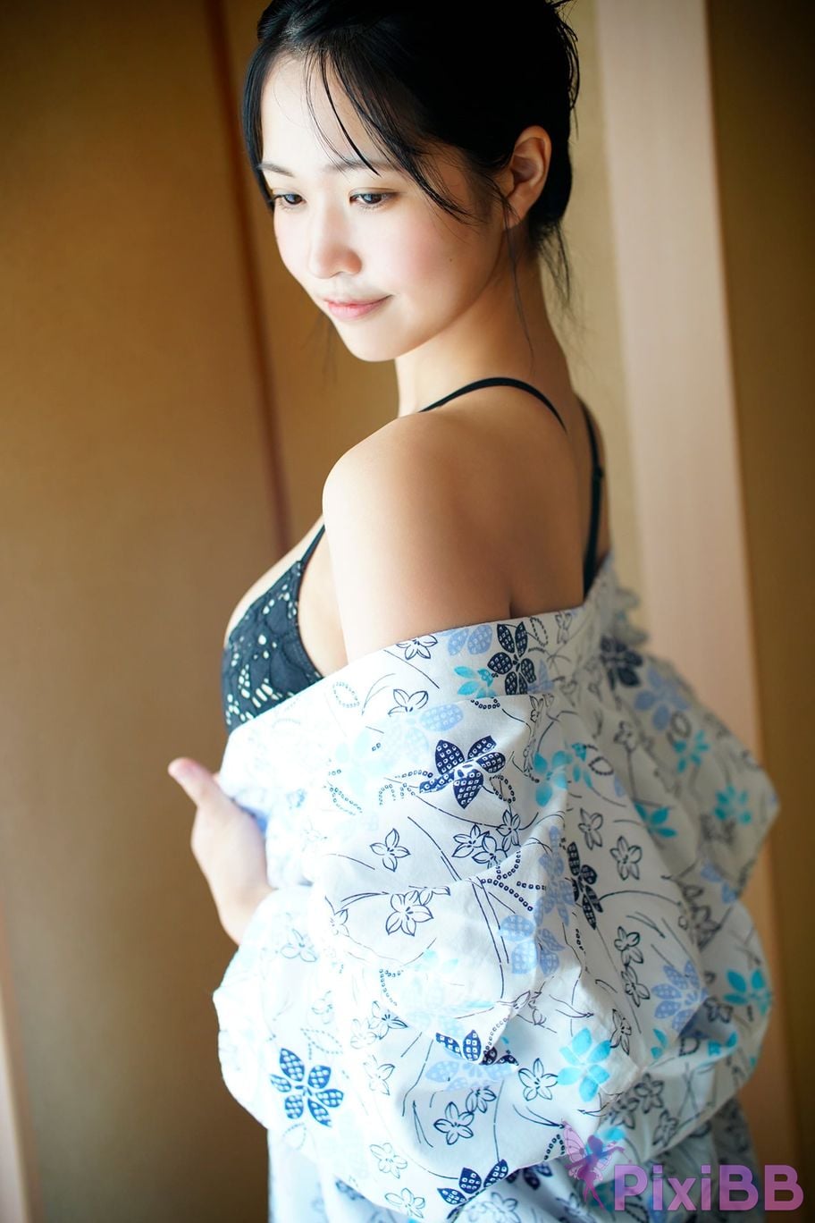 Japanese Idol Miyuka Minami FLASH digital photo book Lets travel together PixiBB.COM 086