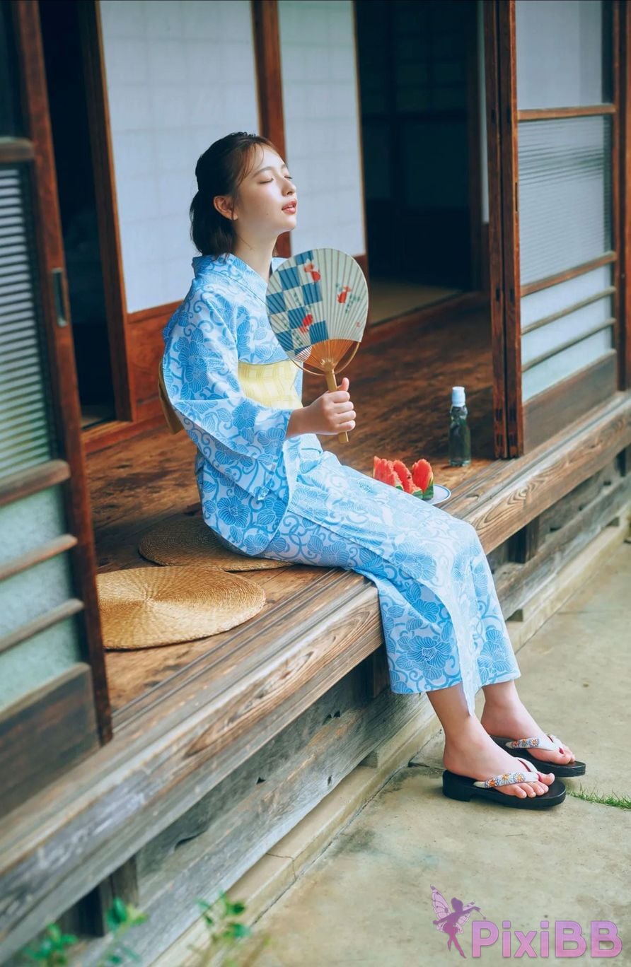 Japanese Idol Runa Ichinose FRIDAY GOLD I wish you all the best in summer With other cut PixiBB.COM 004