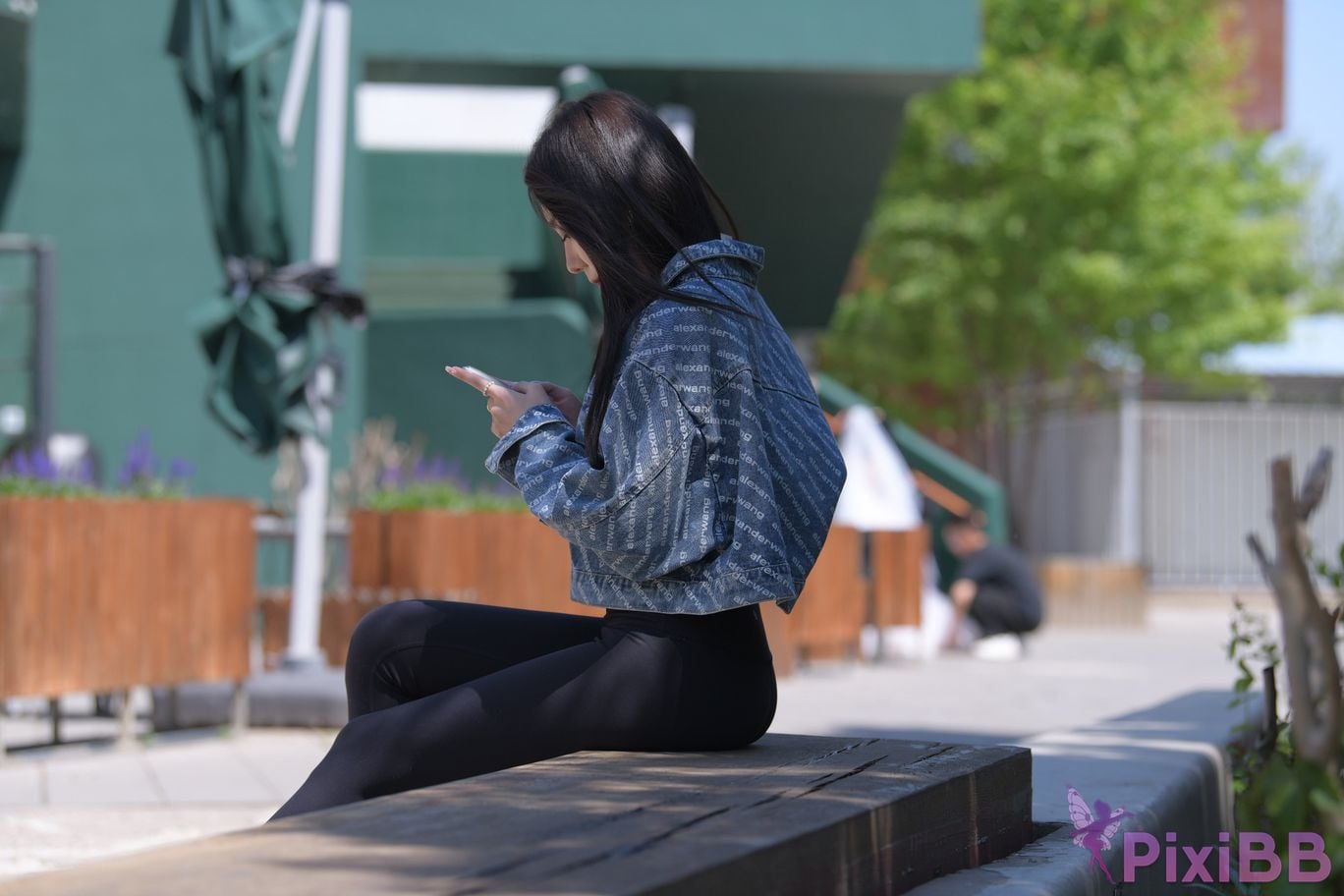 Featured Street Photography Works No.6033 First tip of brow PixiBB.COM 268