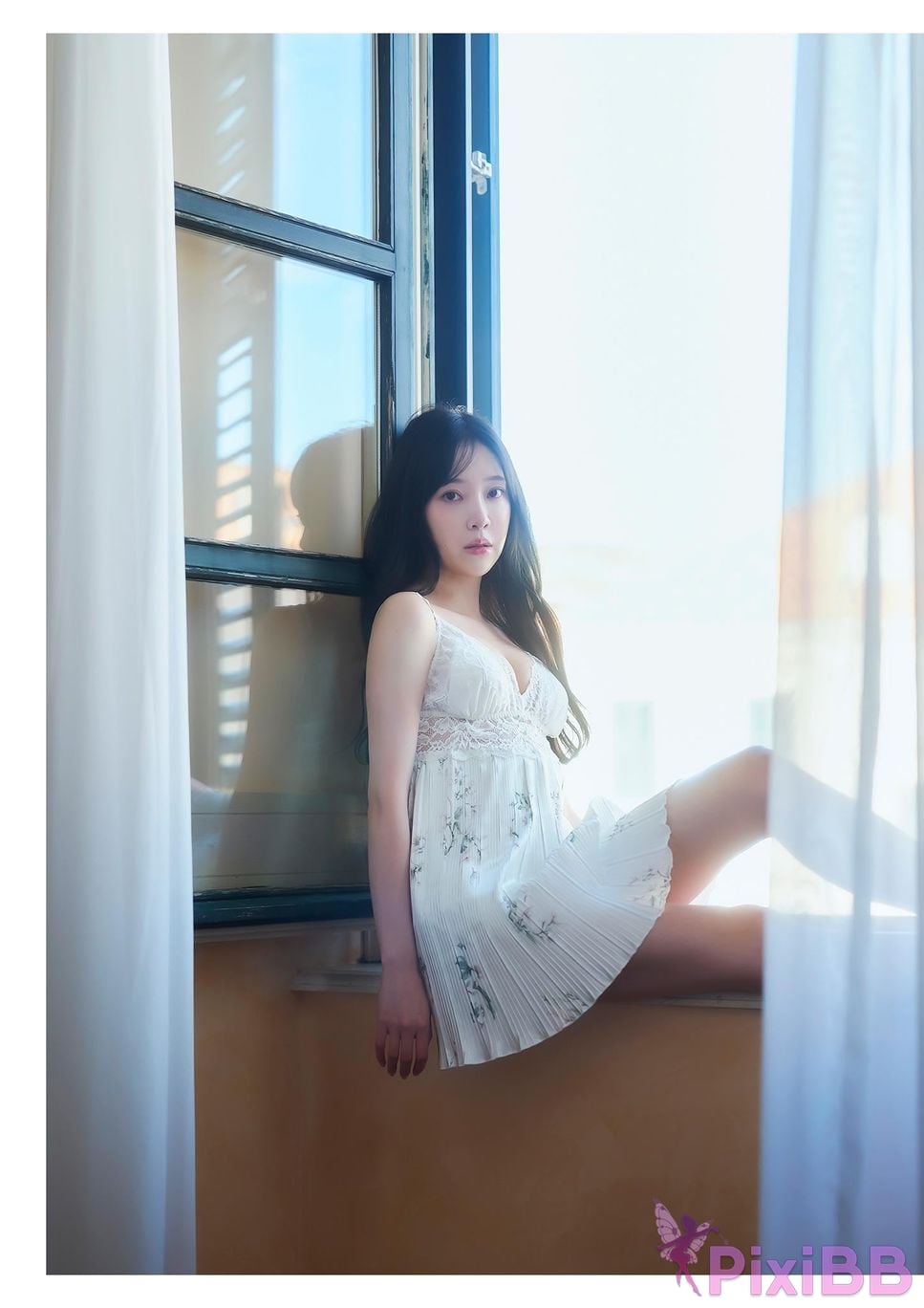 Japanese Idol Miona Hori Digital limited deluxe edition 30 Increased pages photo collection deep red aftertaste PixiBB.COM 012