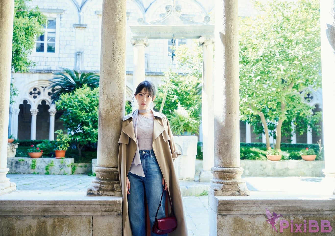 Japanese Idol Miona Hori Digital limited deluxe edition 30 Increased pages photo collection deep red aftertaste PixiBB.COM 084