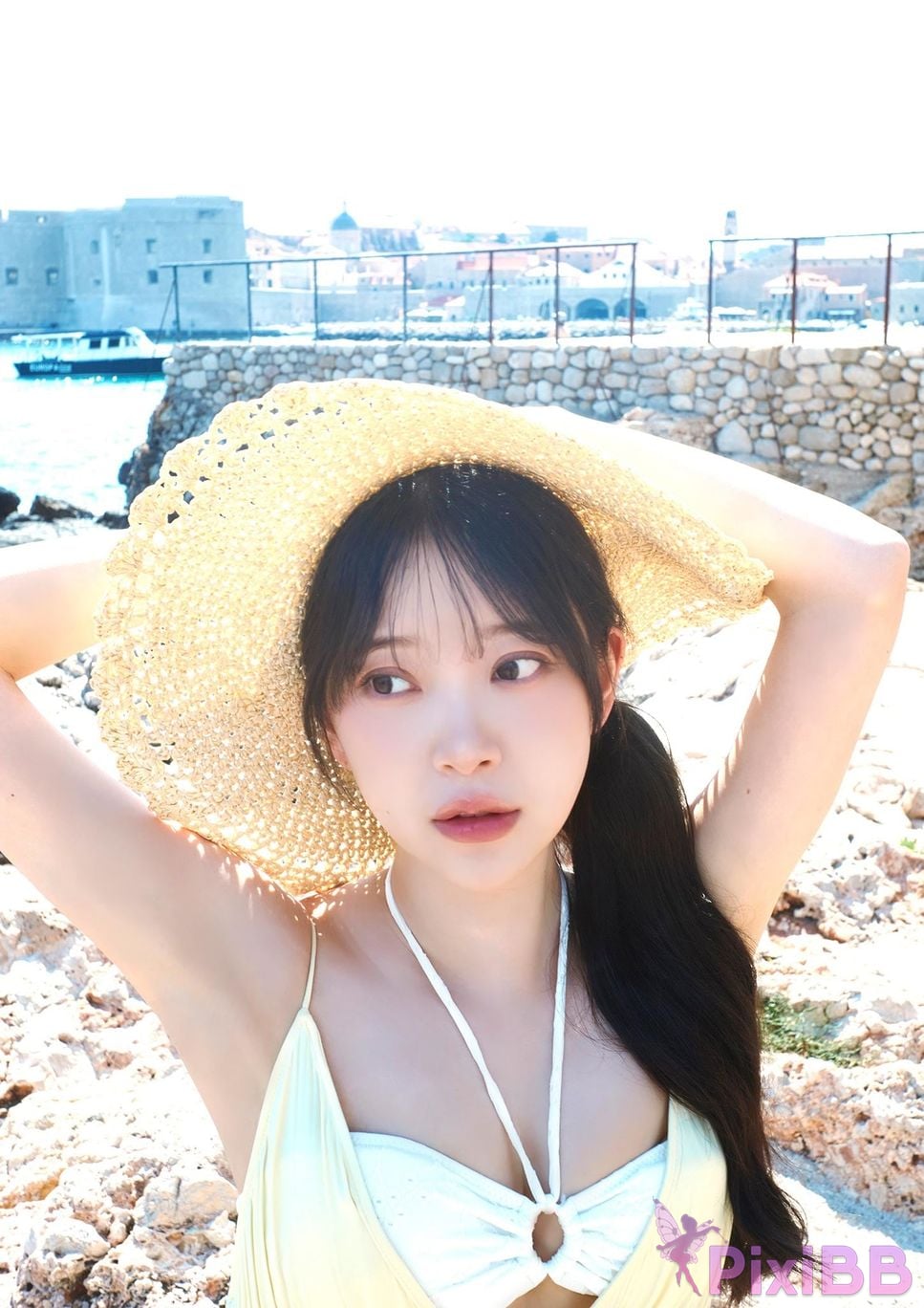 Japanese Idol Miona Hori Digital limited deluxe edition 30 Increased pages photo collection deep red aftertaste PixiBB.COM 102