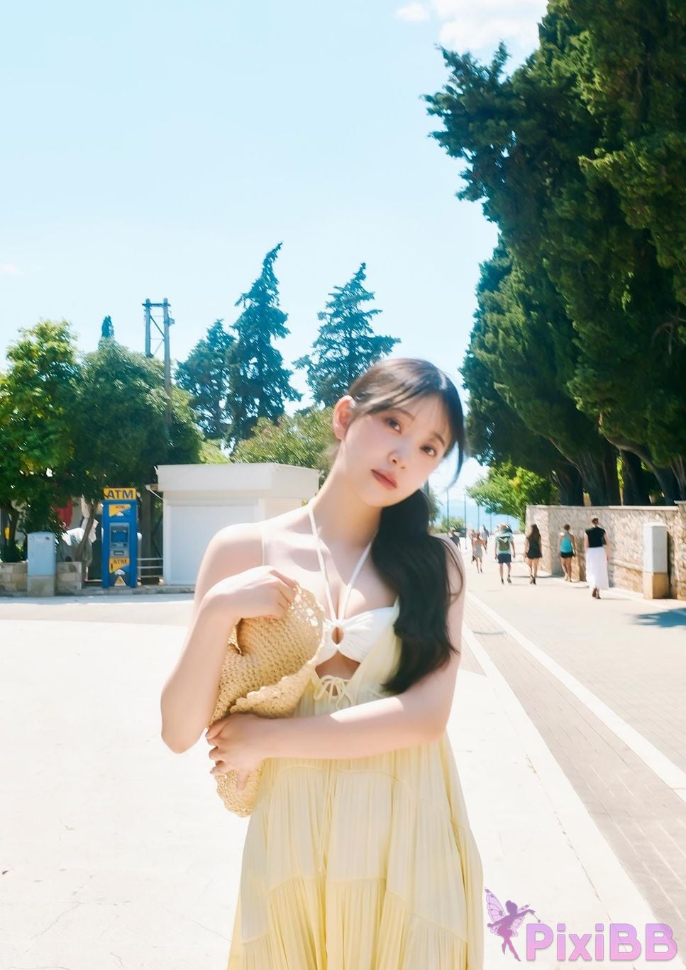 Japanese Idol Miona Hori Digital limited deluxe edition 30 Increased pages photo collection deep red aftertaste PixiBB.COM 111