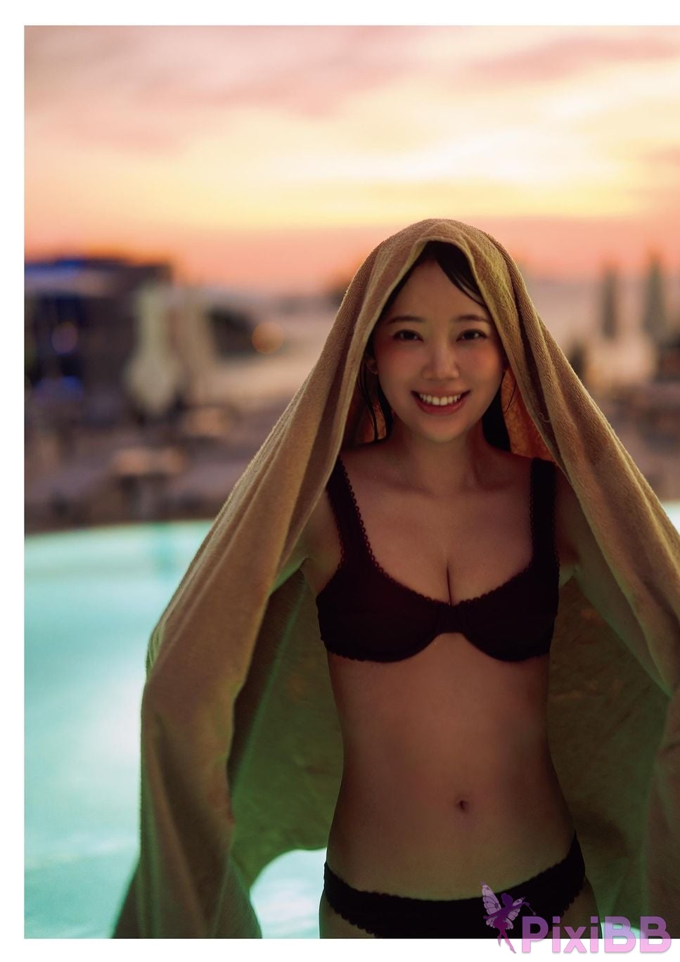 Japanese Idol Miona Hori Digital limited deluxe edition 30 Increased pages photo collection deep red aftertaste PixiBB.COM 134
