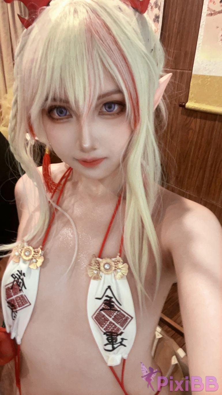Coser Xiao he tian jiu and PixiBB.COM 138.JPG