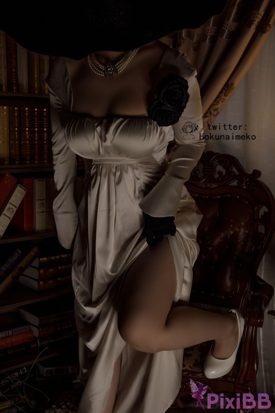 Coser Hokunaimeko Alcina Dimitrescu PixiBB.COM 003