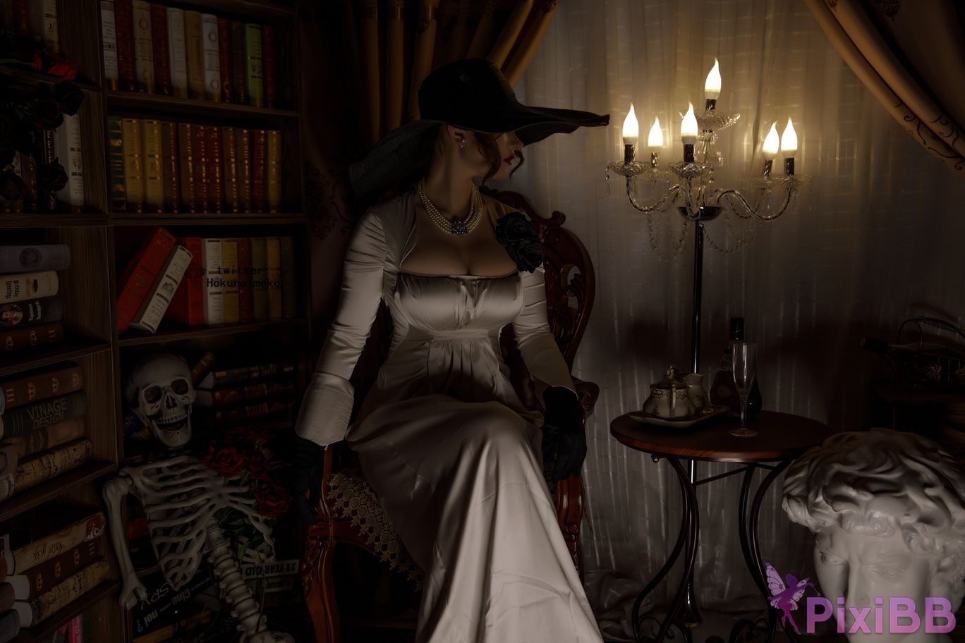 Coser Hokunaimeko Alcina Dimitrescu PixiBB.COM 014