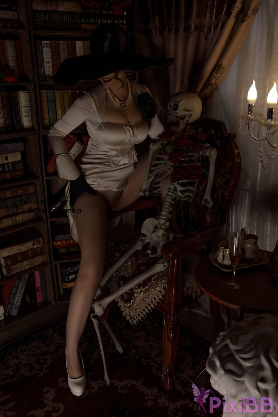 Coser Hokunaimeko Alcina Dimitrescu PixiBB.COM 023